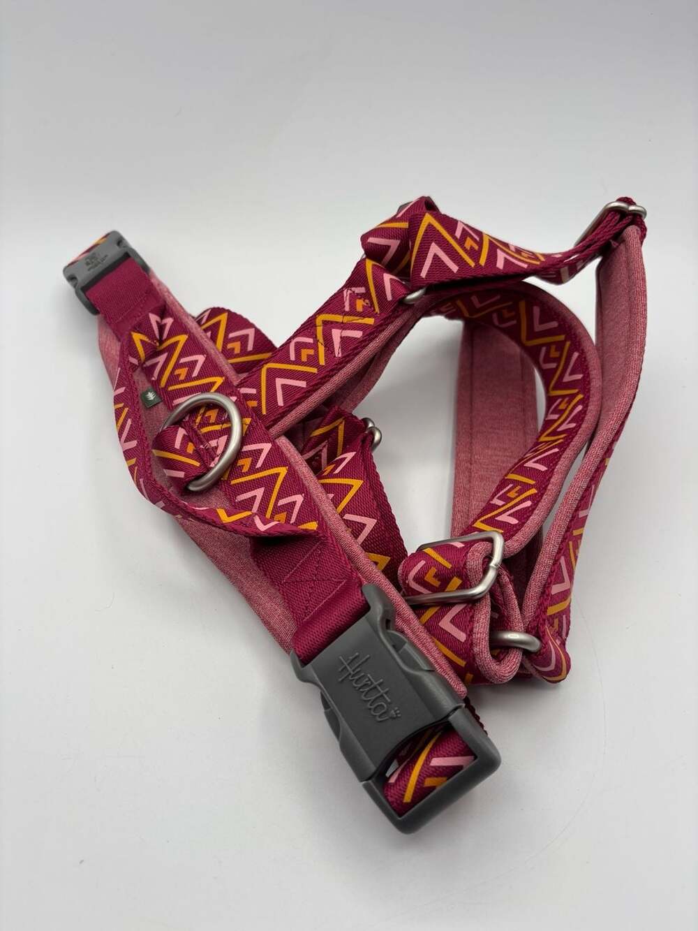 Hurtta Razzle-Dazzle Padded Y-Harness in Beetroot, Size 80-100 cm